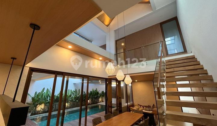 Tropical Modern Villa Hanya 2 menit ke Beach Club Berawa Canggu Tropical Modern Villa Hanya 2 menit ke Beach Club Berawa Canggu