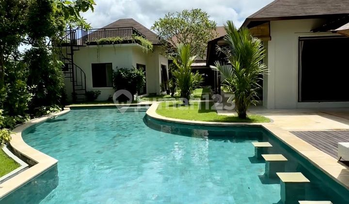 Villa Mewah 5 Kt Kawasan Eksklusif Puri Gading Jimbaran Bali