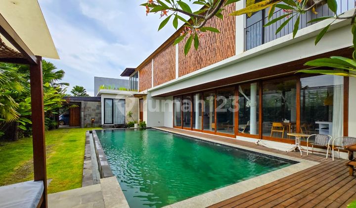 Villa Mewah 3 Kamar Di Canggu Dekat Pantai Batu Bolong Bali
