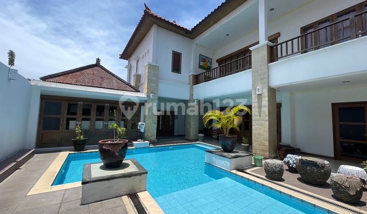Rumah Tropis Modern Semi Villa One gate system Sanur Bali Rumah Tropis Modern Semi Villa One gate system Sanur Bali