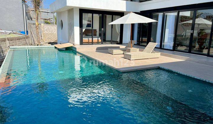 Villa On Progress 3 BR Hanya 10 Menit Ke Pantai Jimbaran Bali 2