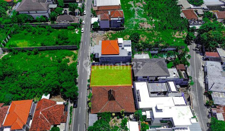 Land in Strategic Location on the Side of the Main Road in Kerobokan Bali 2