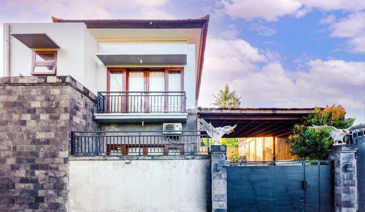 Villa 3 BR Furnished Strategis Dekat Pantai Gianyar Bali 1