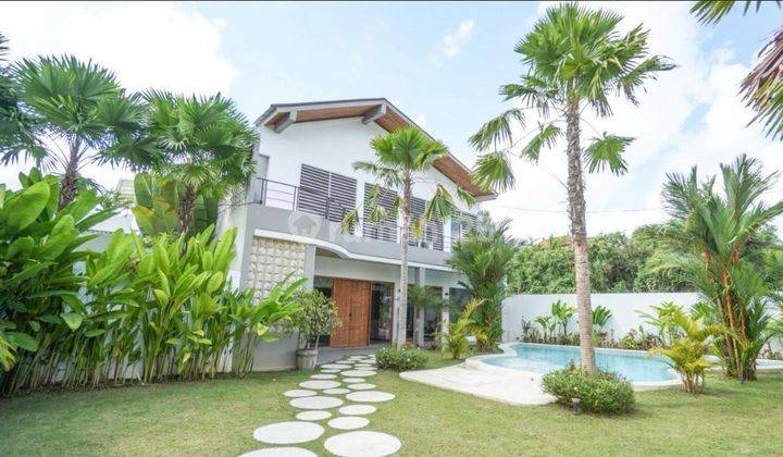 Strategic 3 BR Villa Near Parerenan Beach Canggu Bali 1