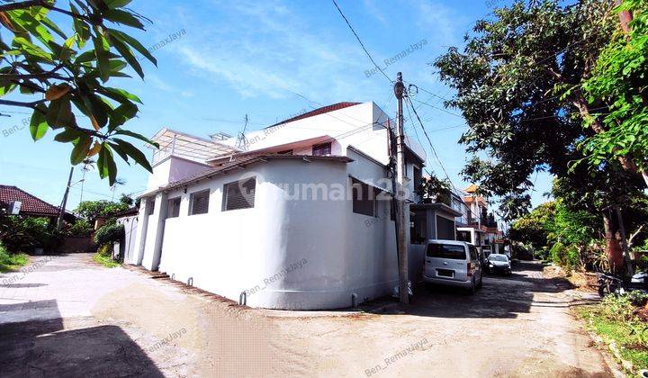 Rumah 2 lt, hadap taman kompleks 2