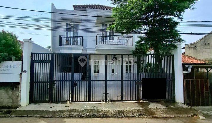 Rumah Cantik 2 Lantai Dekat Area Bisnis Di Area Bintaro Sektor 9 1