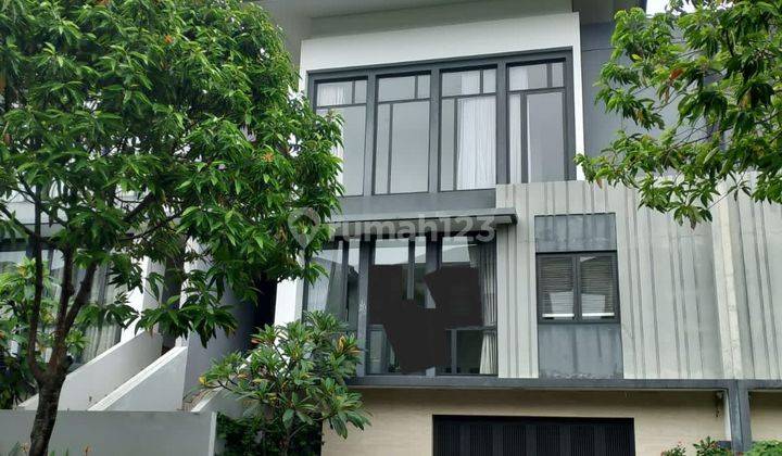 Rumah Full Furnished Di Lakewood Disewakan Cepat Aja! 1