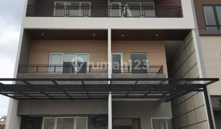 Semi-Furnished Luxury House in Alam Sutera, Quick Sale Only! Semi-Furnished Luxury House in Alam Sutera, Quick Sale Only!