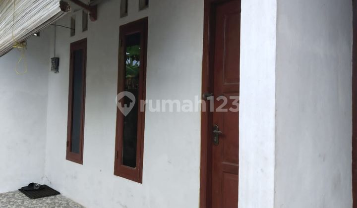 House on the side of Cilacap Raya Road for sale B U!