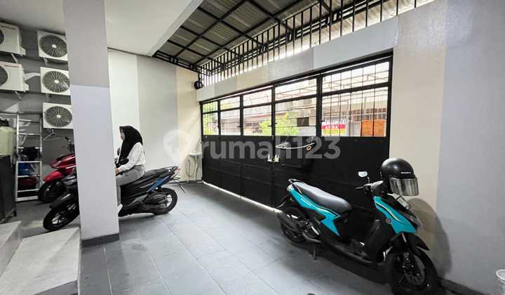 Kost Aktif Tanjung Duren Dijual Murah Aja! Kost Aktif Tanjung Duren Dijual Murah Aja!