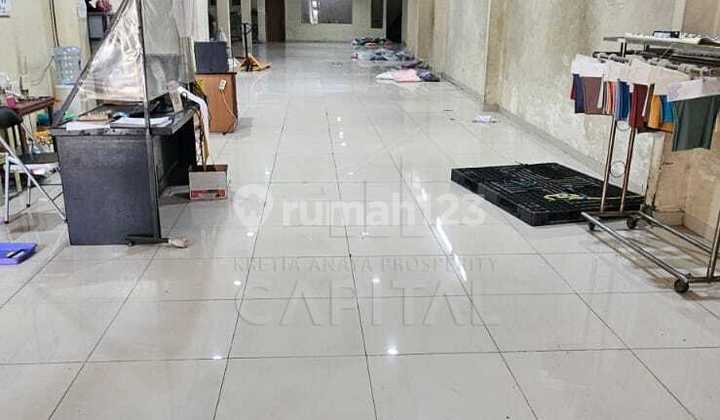 2 Shop Houses in One Solid Unit in the Cigondewah Kidul Area, Suitable for Shop and Warehouse 2