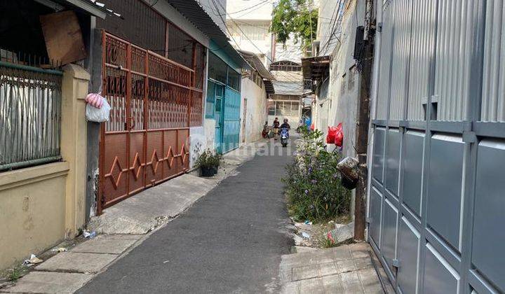 Disewa Rumah Pengukiran 1 Semi Furnish Lokasi Strategis, Jakarta Barat 2
