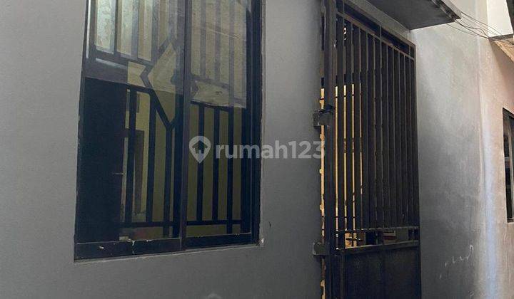 Disewakan Rumah Kampung Janis Pekojan 3 Lantai 1