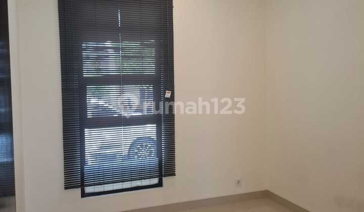 Disewakan Rumah Baru Nyaman Siap Huni Lokasi di Podomoro Park Cluster Padmagriya Bandung 2