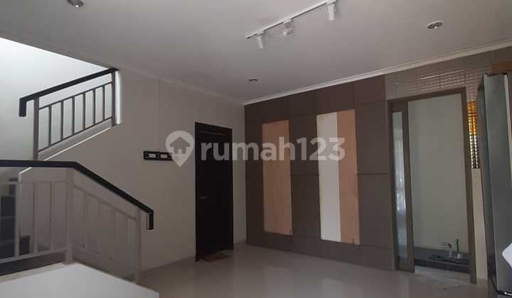 For Rent Semi-Furnished Ready-to-Occupy House Podomoro Park Cluster Padmagriya: 1