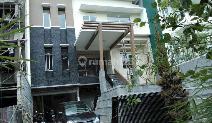 Dijual Rumah Baru Mewah 2,5 Lantai Siap Huni Lokasi di Setraduta Hegar Bandung 1