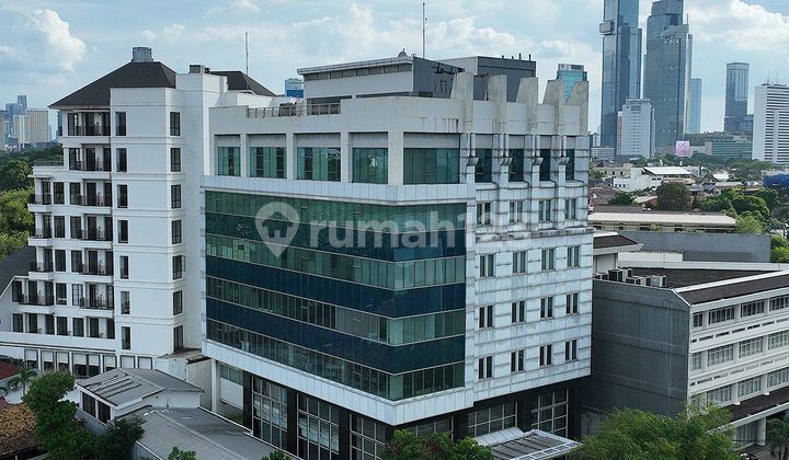 Luxury Ready-to-Use Building in Menteng, 7 Floors with Basement. Luxury Ready-to-Use Building in Menteng, 7 Floors with Basement.