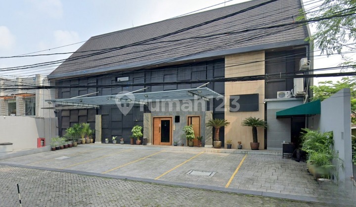 Business Space with Spacious Parking in Kebayoran Baru