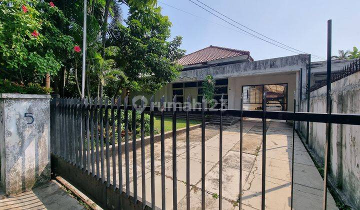 Rumah Mewah di Menteng Hadap Selatan Terawat Baik Jalanan Lebar 2