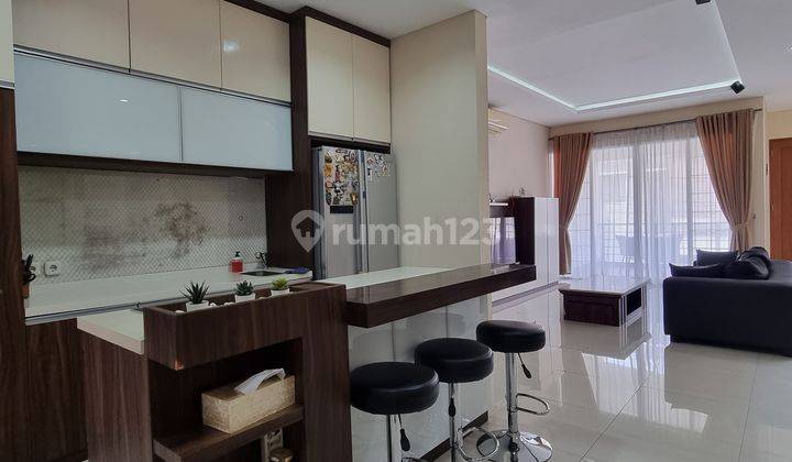 Rumah Siap Huni di Pondok Indah Dengan Balkon Bagus 1