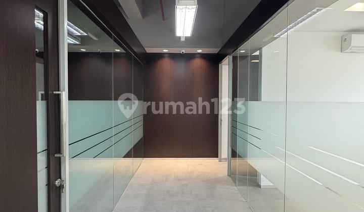 Gedung Kantor Siap Pakai di Menteng Jakarta 1480m2 7 Lantai Gedung Kantor Siap Pakai di Menteng Jakarta 1480m2 7 Lantai