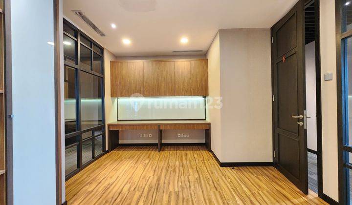 Office Equity Tower Dijual Interior Bagus Semi Furnished 