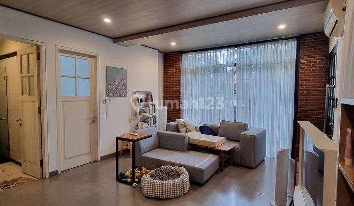 Townhouse Tema Loft Style di Cipete Jaksel Rooftop Private Pool 1