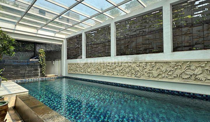 Rumah Mewah di Simprug Golf 4 Lantai Dengan Garden Swimming Pool 1