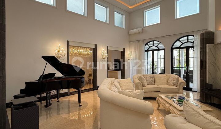 Brand New Renovated Rumah Klasik American di Menteng Dg Pool 2