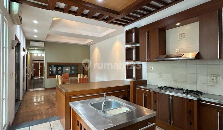 Rumah Mewah di Menteng Tema Modern Ethnic High Ceiling 2