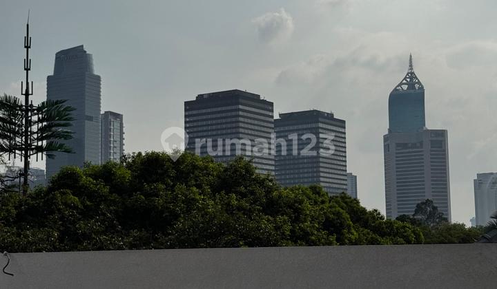 Rumah Mewah dg Pool di Menteng 5 Kamar Tidur Garasi Otomatis 2