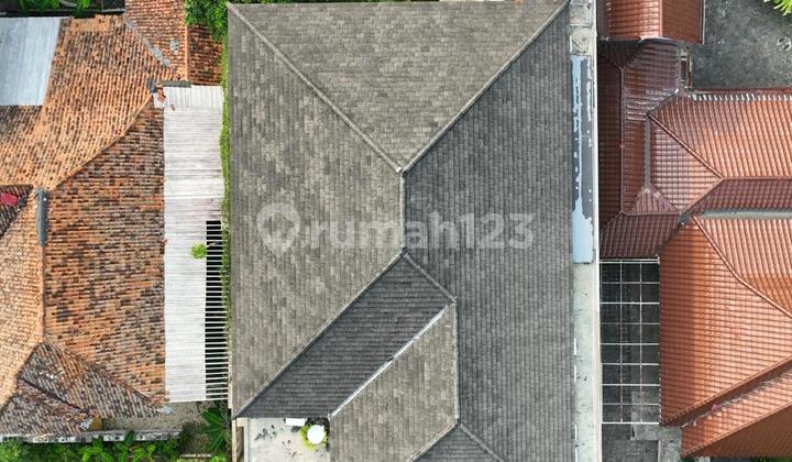 Rumah Mewah di Menteng 733m2 2 Lantai Kamar dengan Balkon Jacuzzi 2