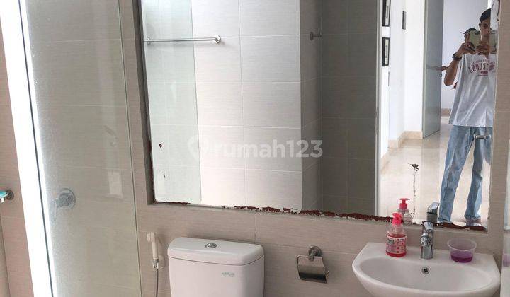 Rumah 2 Lantai Full Furnished Dalam Perum Dekat Transmart Maguwo 2