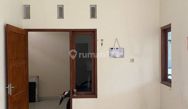 Mr 062080 Rumah Disewakan Dalam Perum Dekat Uty 2