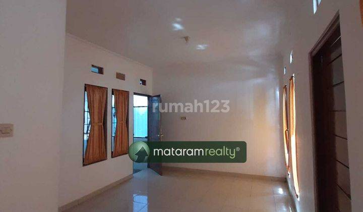 Mr 063353 Disewakan Rumah 2lt Didalam Perum Dekat Uty, Jcm Mall 7