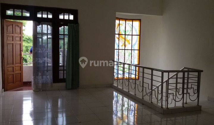 Mr 063399 Disewakan Rumah 2lt Dalam Perum Dekat Pakuwon Mall Dan Ugm 7