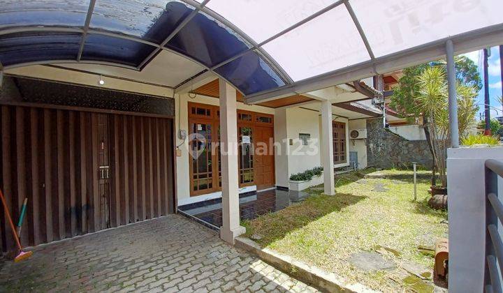 Mr 063477 Disewakan Rumah Bagus 2 Lantai Daerah Gejayan, Dekat Dengan Pakuwon Mall, Ugm, Dalam Perum 2