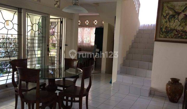 Disewakan Rumah Cantik 2 Lantai Dalam Perum Area Jakal 2