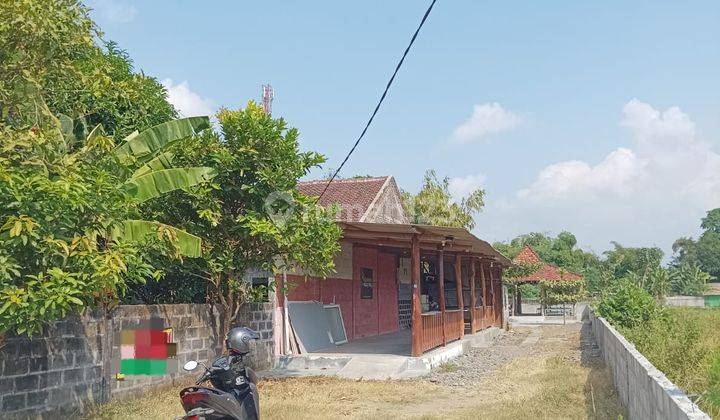 Disewa Ruang Usaha Ada Gazebo Dekat Isi, Pasar Niten 2