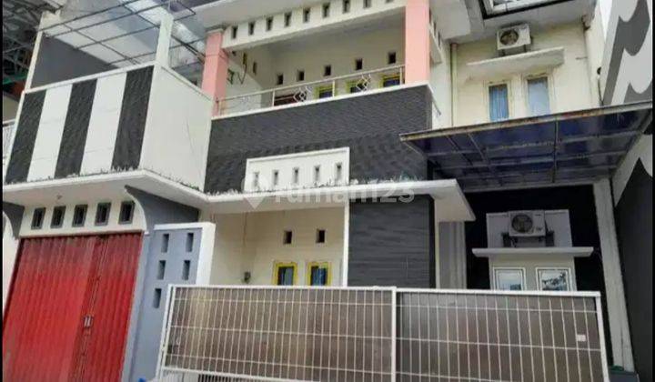 Disewakan Rumah 2 Lantai di Maguwoharjo dekat Ringroad Utara 1