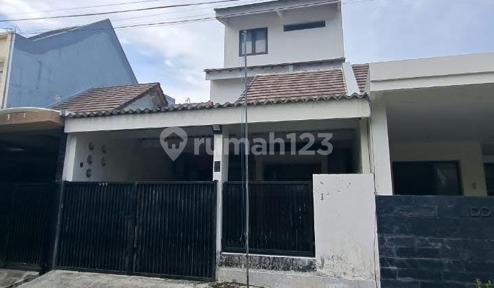 3-Story House at Mentari Beach Cheap, Needs Renovation