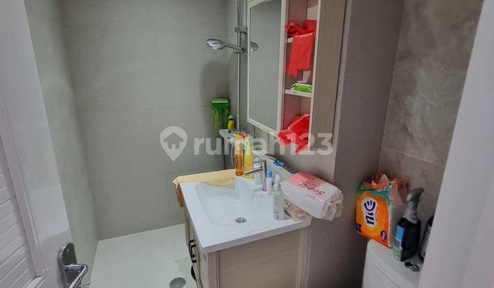 Cosmopolis Hook Studio Semi-Furnished Apartment, Near Raya Merr 2