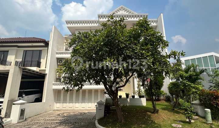 Ready-to-Occupy Furnished House in Villa Bukit Regency Pakuwon Indah Ready-to-Occupy Furnished House in Villa Bukit Regency Pakuwon Indah