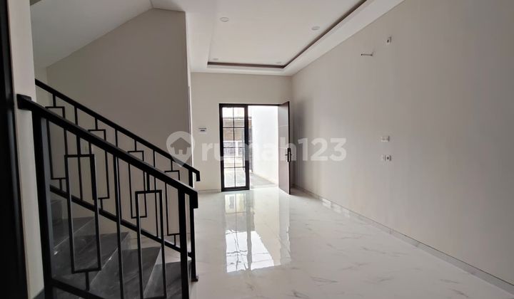 Dijual Rumah 2 Lantai Baru Gress di Pantai Mentari Kenjeran Dijual Rumah 2 Lantai Baru Gress di Pantai Mentari Kenjeran