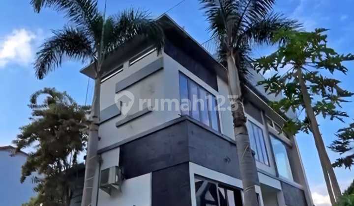 Dijual Villa Batu, Sebelah Hotel Agro Wisata, Masih Beroperasi