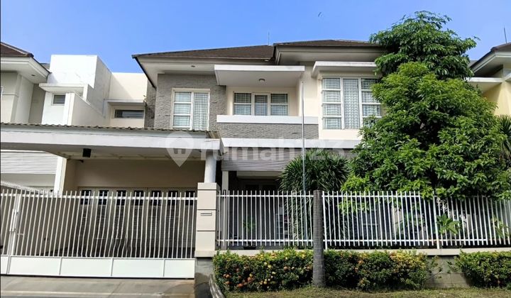Rumah Mewah Terawat Siap Huni di Puri Galaxy Dekat Pakuwon City Mall Rumah Mewah Terawat Siap Huni di Puri Galaxy Dekat Pakuwon City Mall