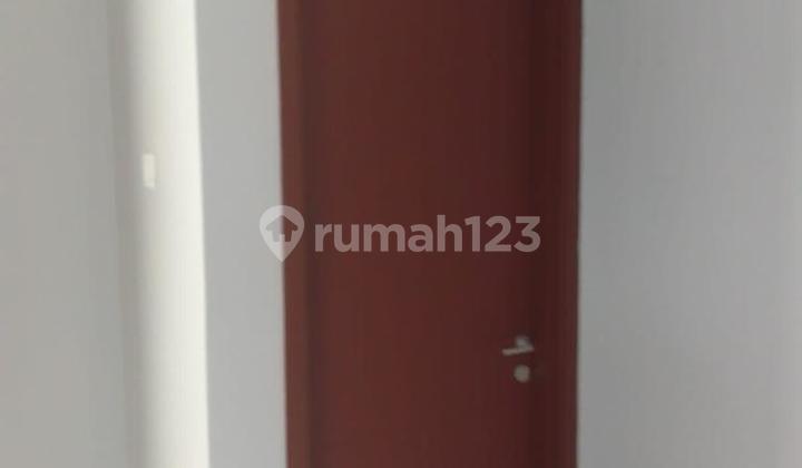 2-Story House Ready to Occupancy Near Mosque in Discovery Lumina Bintaro (Sd) 2