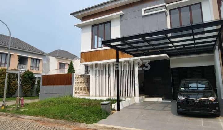 Rumah Bagus Posisi Hook Ada Swimming Pool Strategis di Discovery Fiore Bintaro