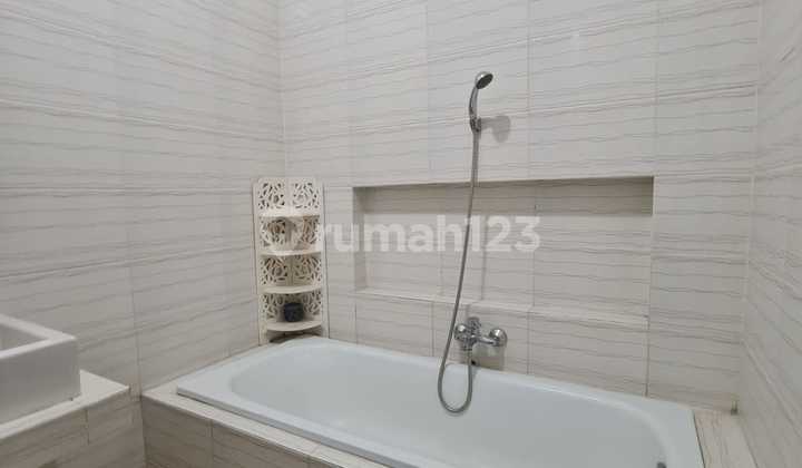 Rumah Fully Furnished Siap Huni di Discovery Fiore Bintaro Sektor 9 2