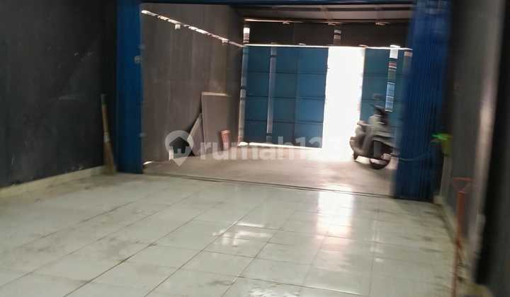 Ruko 2 Lantai Siap Pakai Lokasi Strategis di Aria Putra Ciputat